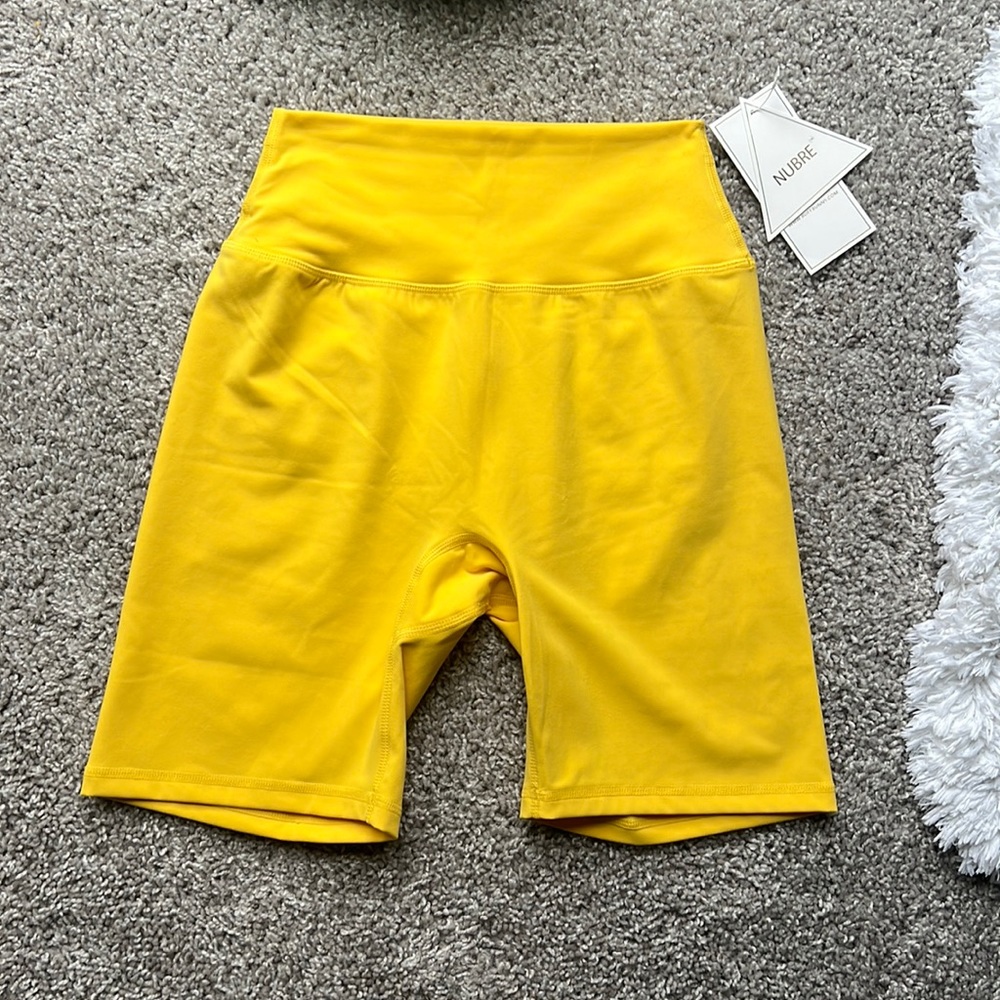 NWT - Buffbunny Legacy Biker Shorts Small